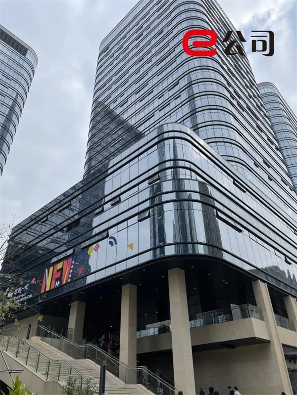 新荣耀今天搬家！与高通复合 小米“瑟瑟发抖”！新机V40系列即将发布