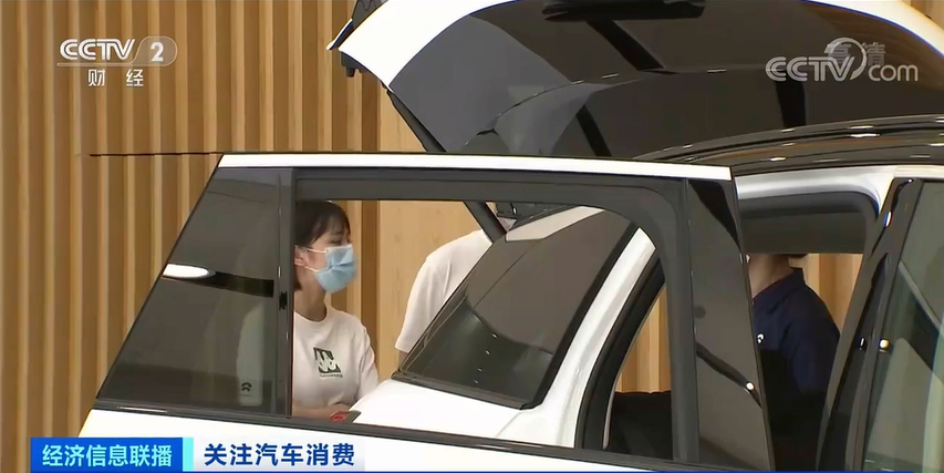 近300万辆车停产!热门车型“一车难求” “人等车”太“芯急”!